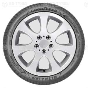 Goodyear Ultra Grip Performance SUV 235/60 R17 102H